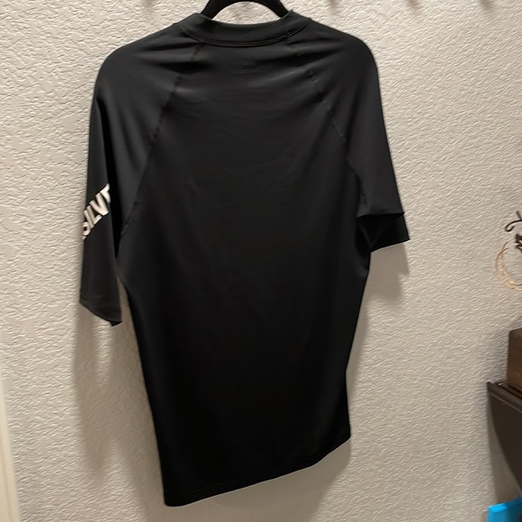 Quicksilver men’s XL black swim shirt T 🏊‍♂️🌊 - Picture 4 of 5